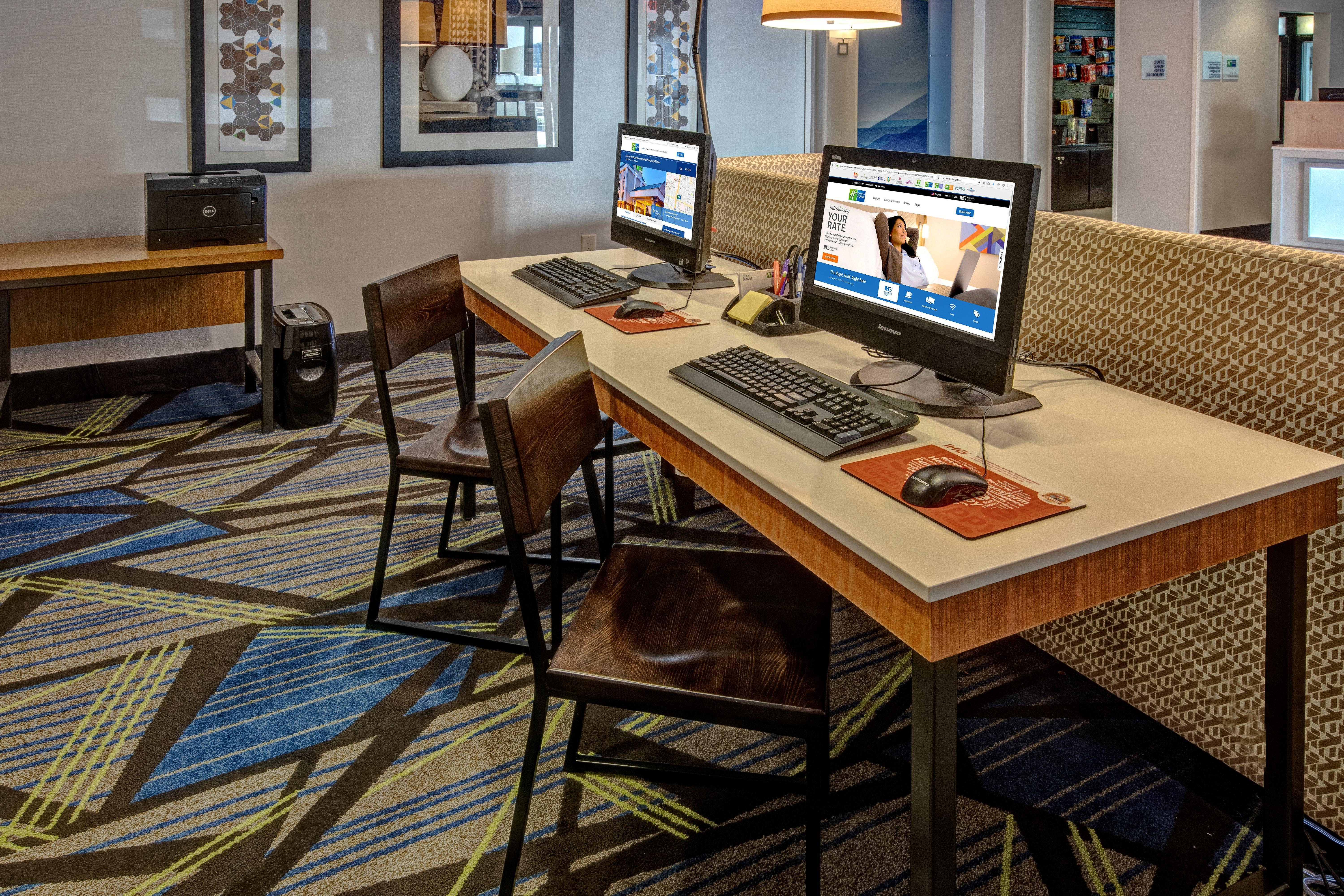 Holiday Inn Express Hotel & Suites Jackson Northeast By Ihg Exterior photo
