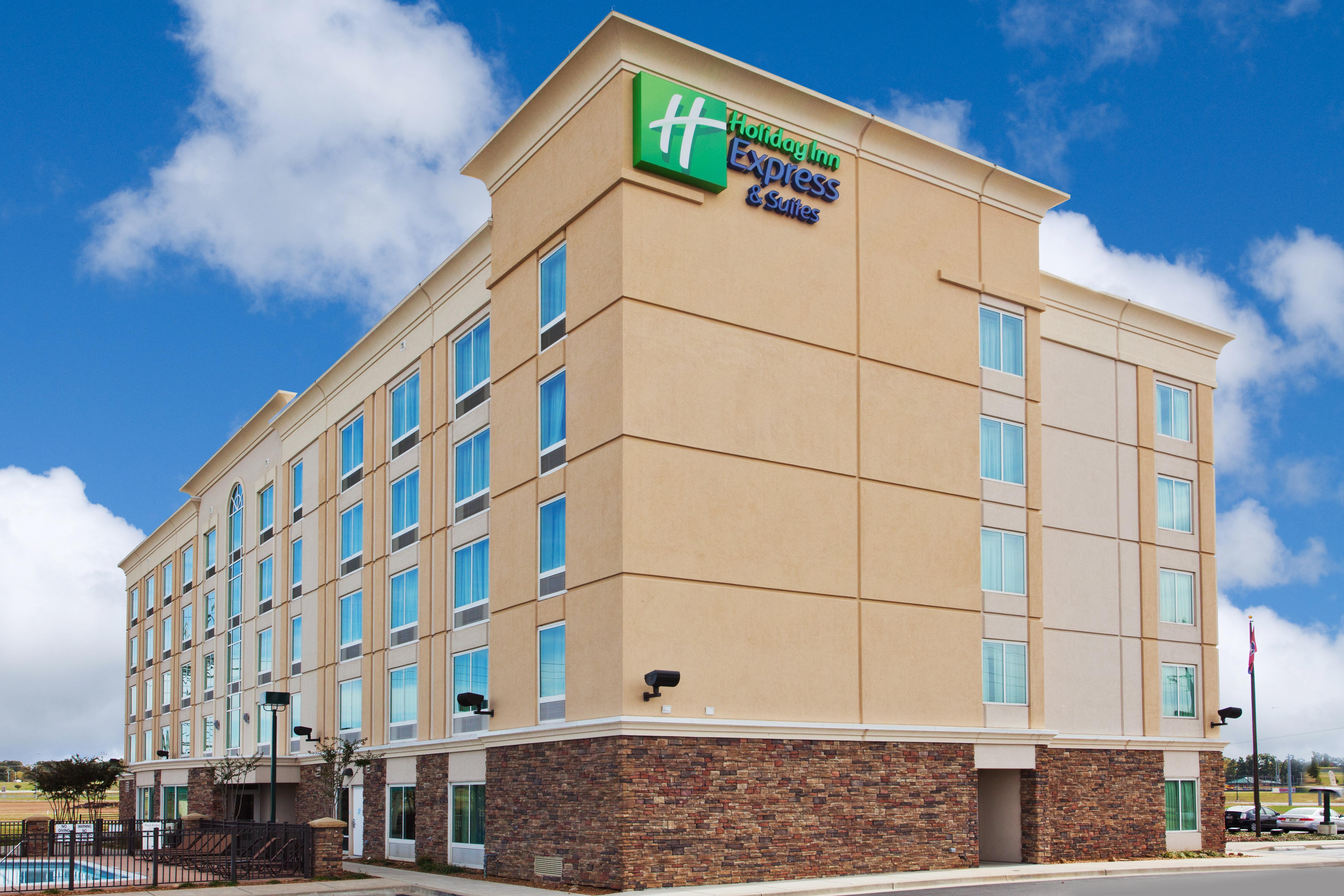 Holiday Inn Express Hotel & Suites Jackson Northeast By Ihg Exterior photo