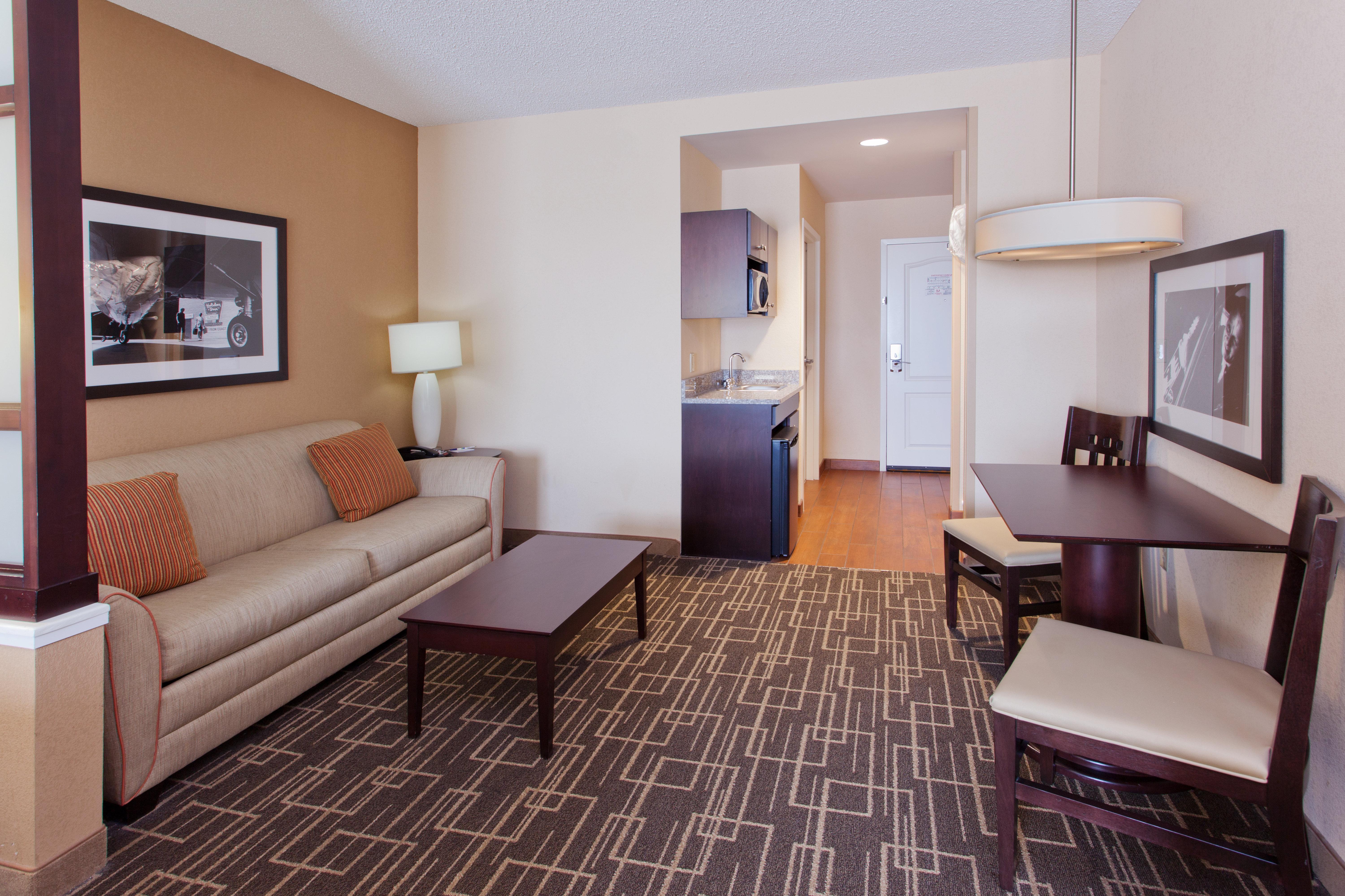 Holiday Inn Express Hotel & Suites Jackson Northeast By Ihg Exterior photo