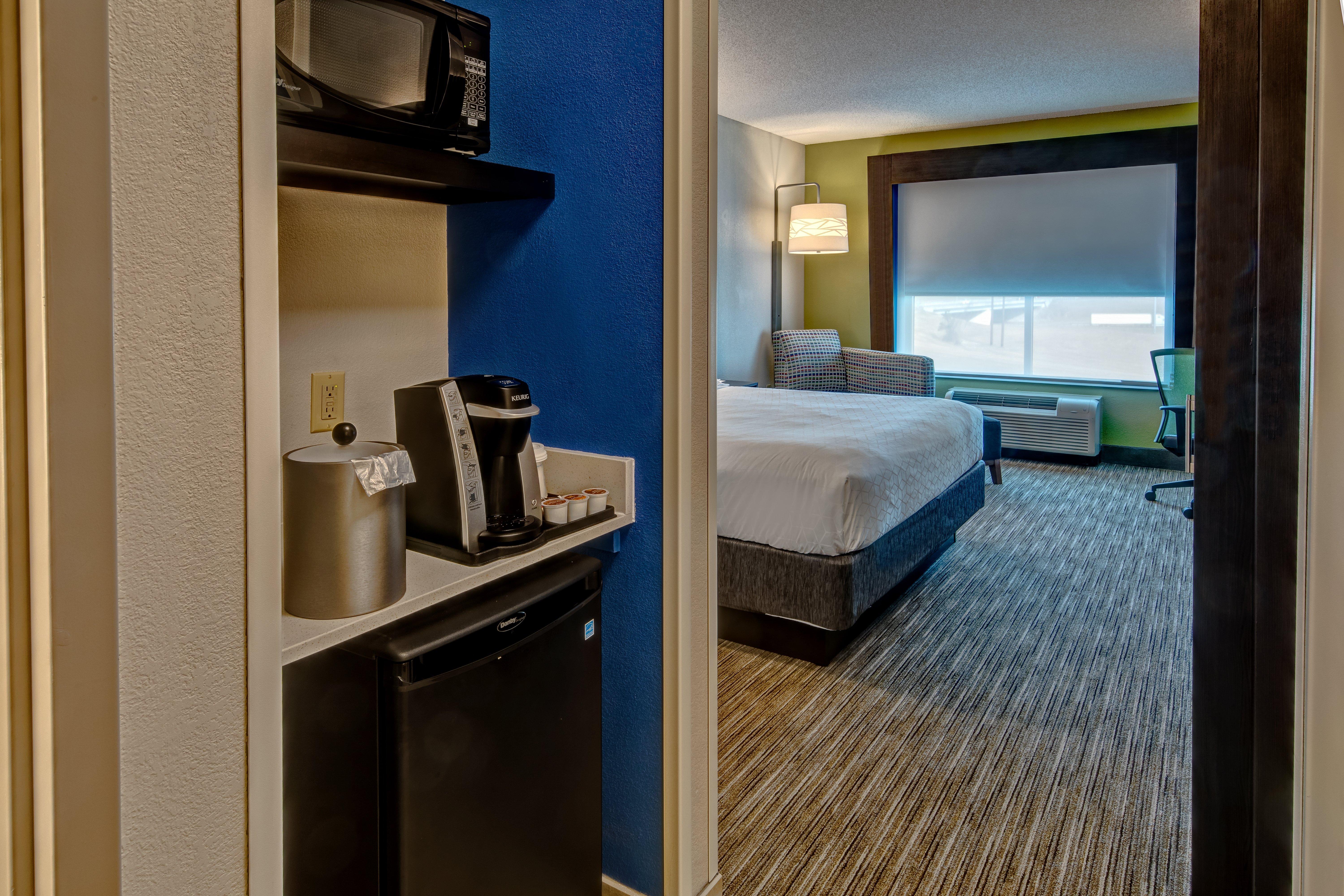 Holiday Inn Express Hotel & Suites Jackson Northeast By Ihg Exterior photo