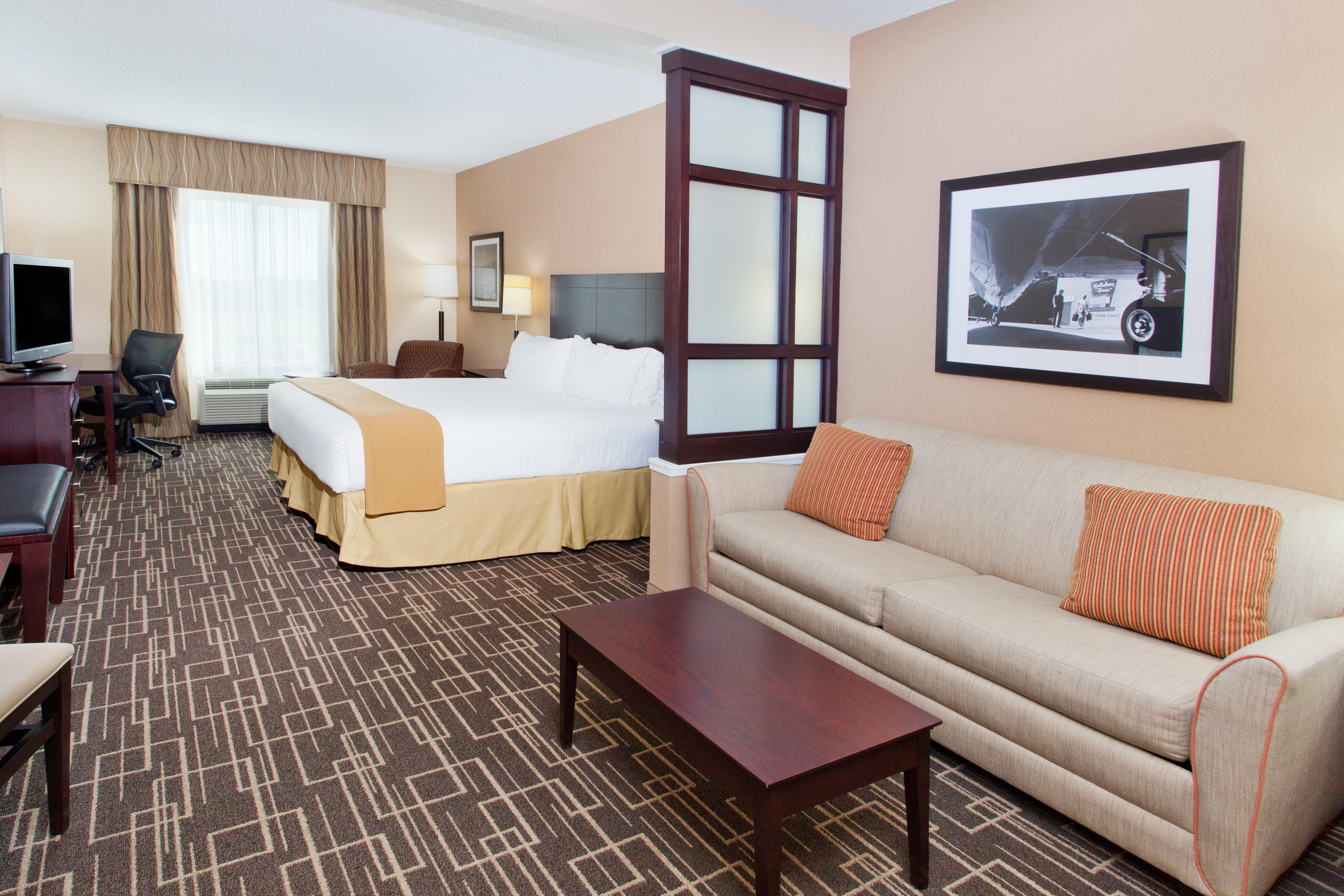 Holiday Inn Express Hotel & Suites Jackson Northeast By Ihg Exterior photo