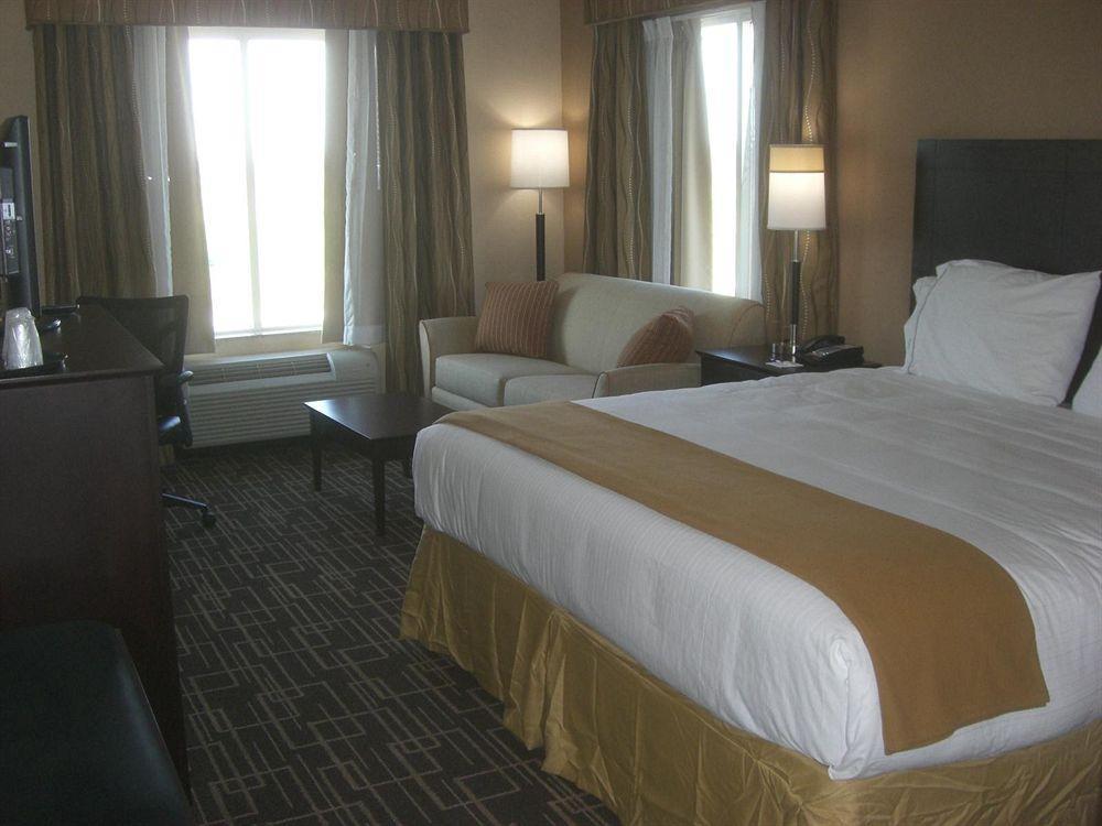 Holiday Inn Express Hotel & Suites Jackson Northeast By Ihg Exterior photo
